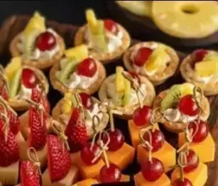Заказать тарталетки с крем чизом и фруктами - свежие и вкусные